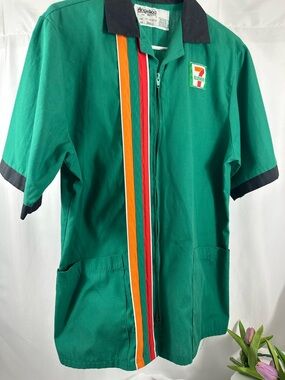 0165   7-11 vintage smock.